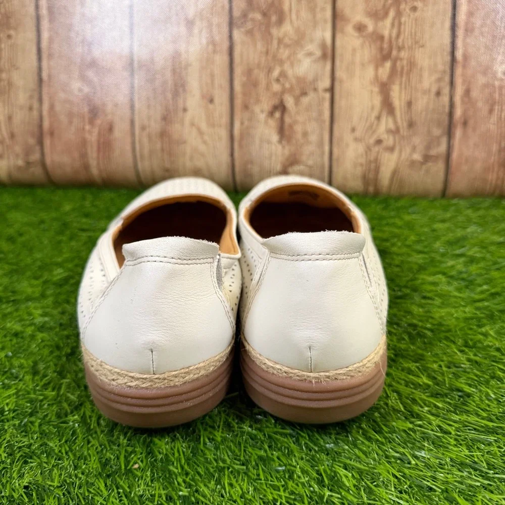 Clarks Collection Loafers Womens Size 9 Off White Perforated Leather Espadrille